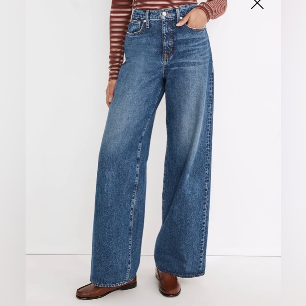 Madewell Petite Super Wide Leg Jeans in Desota Wash